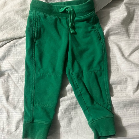GUC Primary Size 2 Sweatshirt and Joggers with PJ Masks Gekko Decal - Picture 4 of 4